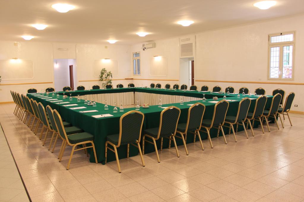 Hotel Villa Aricia Аричча Экстерьер фото